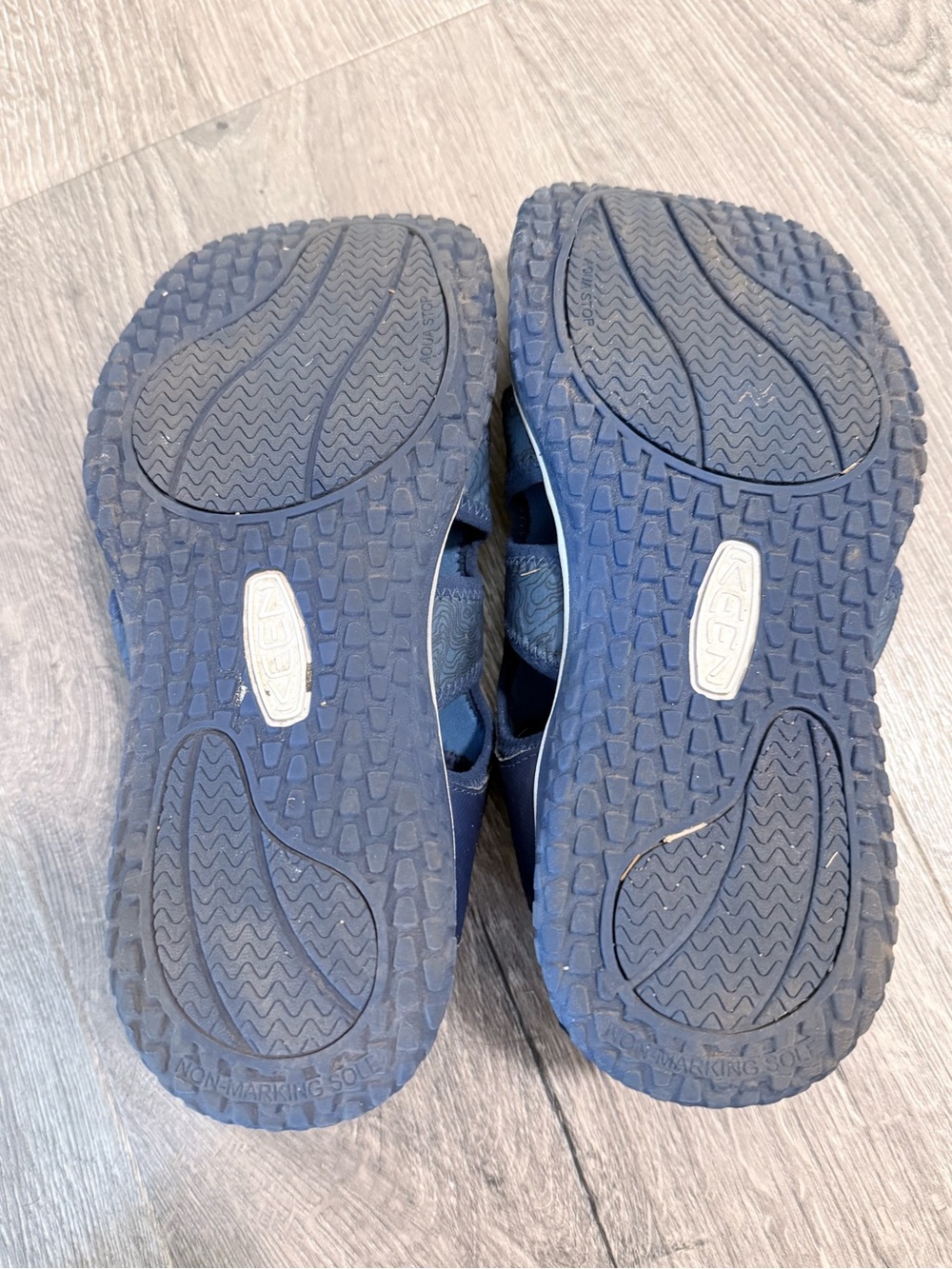 Keen Kids Navy Blue Sandal Shoes with Yellow Accents - Picture 6 of 6